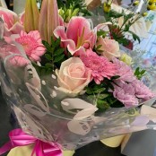 Rose & Lily Handtied